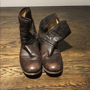 Brown low Frye boots